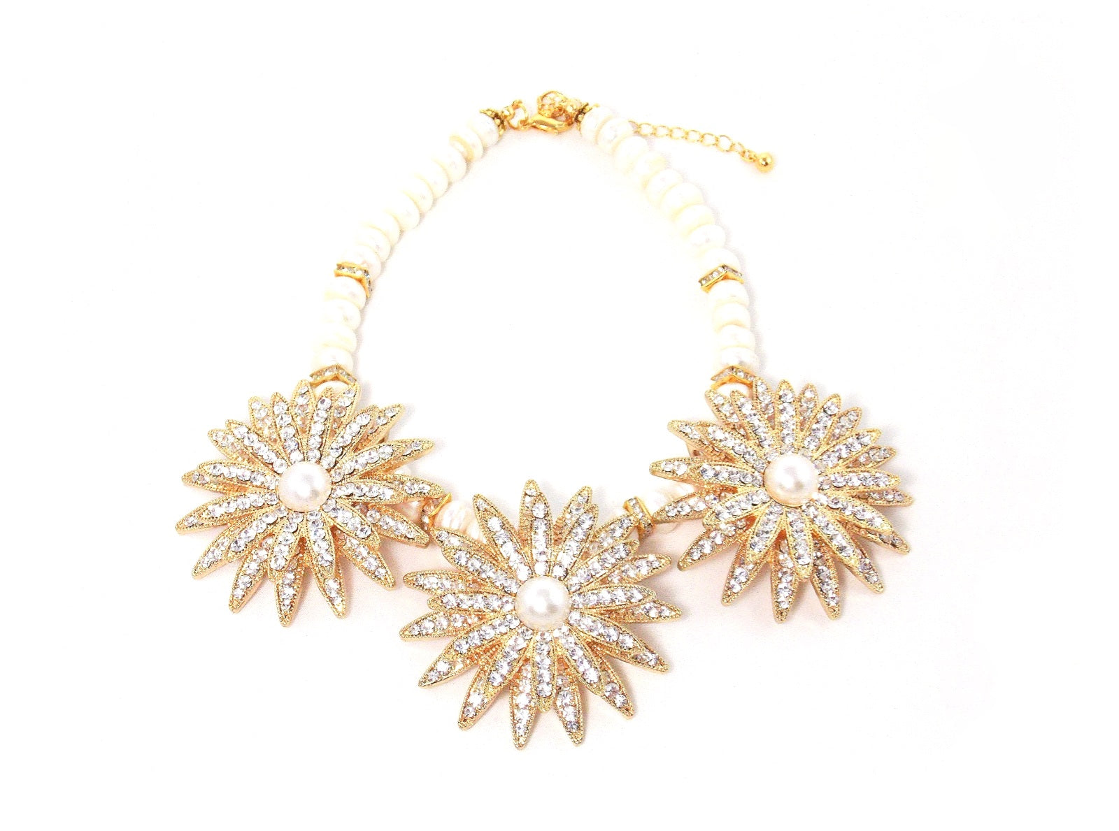Gold Crystal Flower Freshwater Pearl Statement Necklace  display picture 1